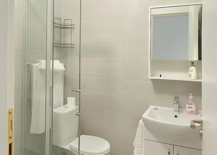 River Sea View Sarandë